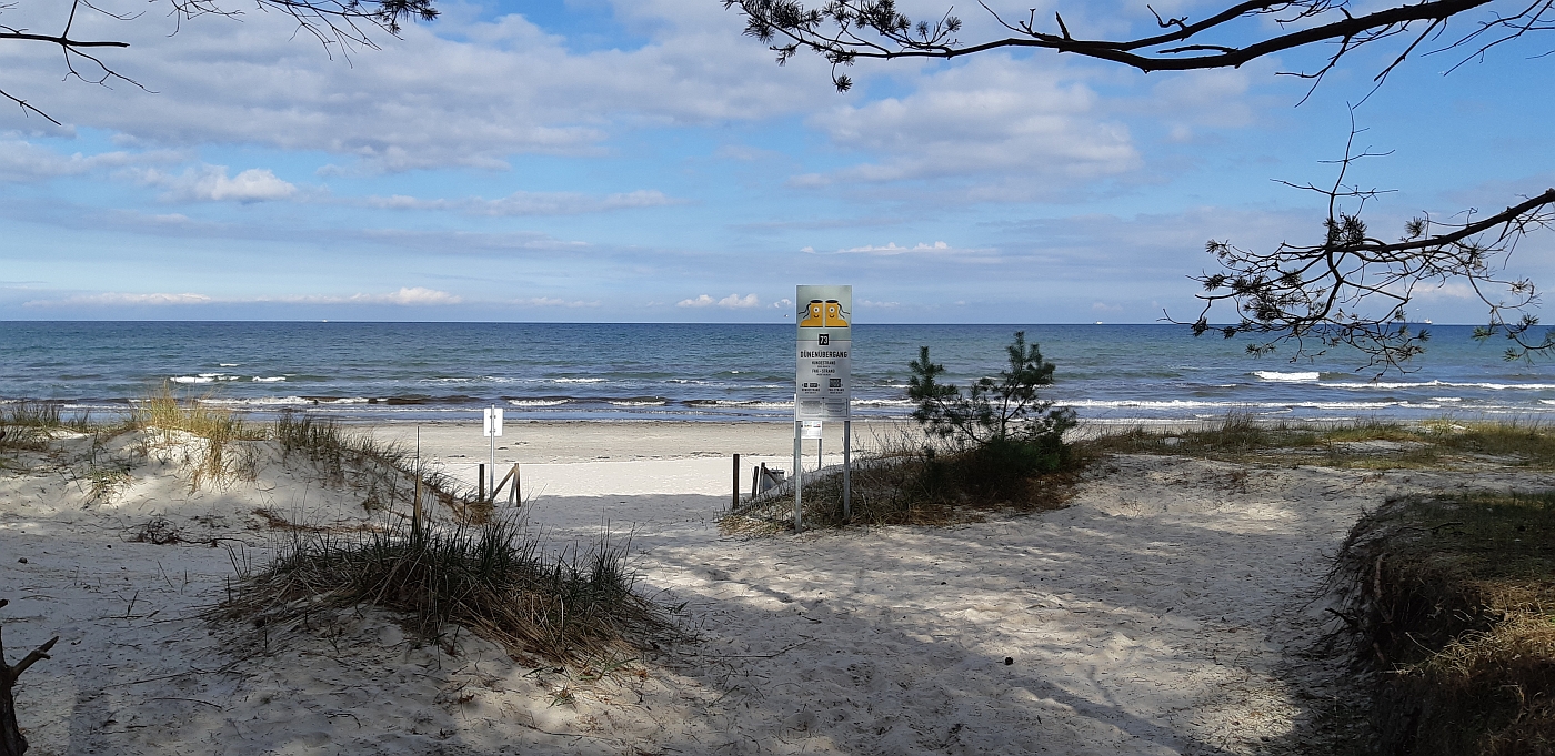 Strandzugang hinter der Düne